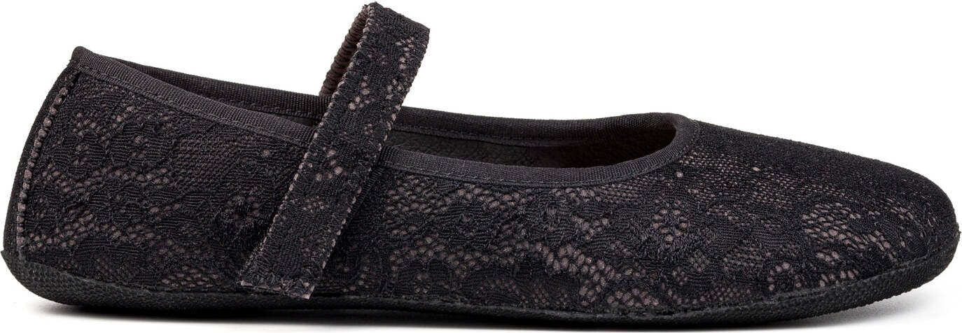 Ahinsa Ananda ballerinat Musta