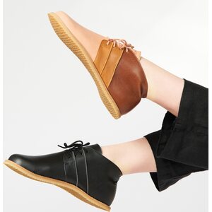 Lang.S (by Tikki Shoes) Willow
