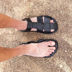 El Naturalista sandals