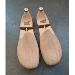 Leguano Shoe Trees
