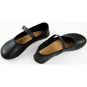 Ahinsa Ananda Bare Ballerina