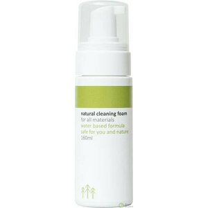 Topi Natural Shoe care products packed in a shoe bag