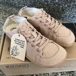 Mukishoes Gaia
